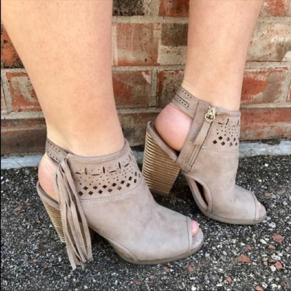 Cream Open Toe Boho Fringe Booties - Picture 5 of 7